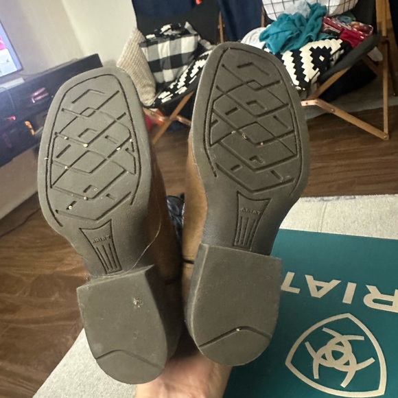 Ariat Tombstone Boy Boots - Picture 7 of 9